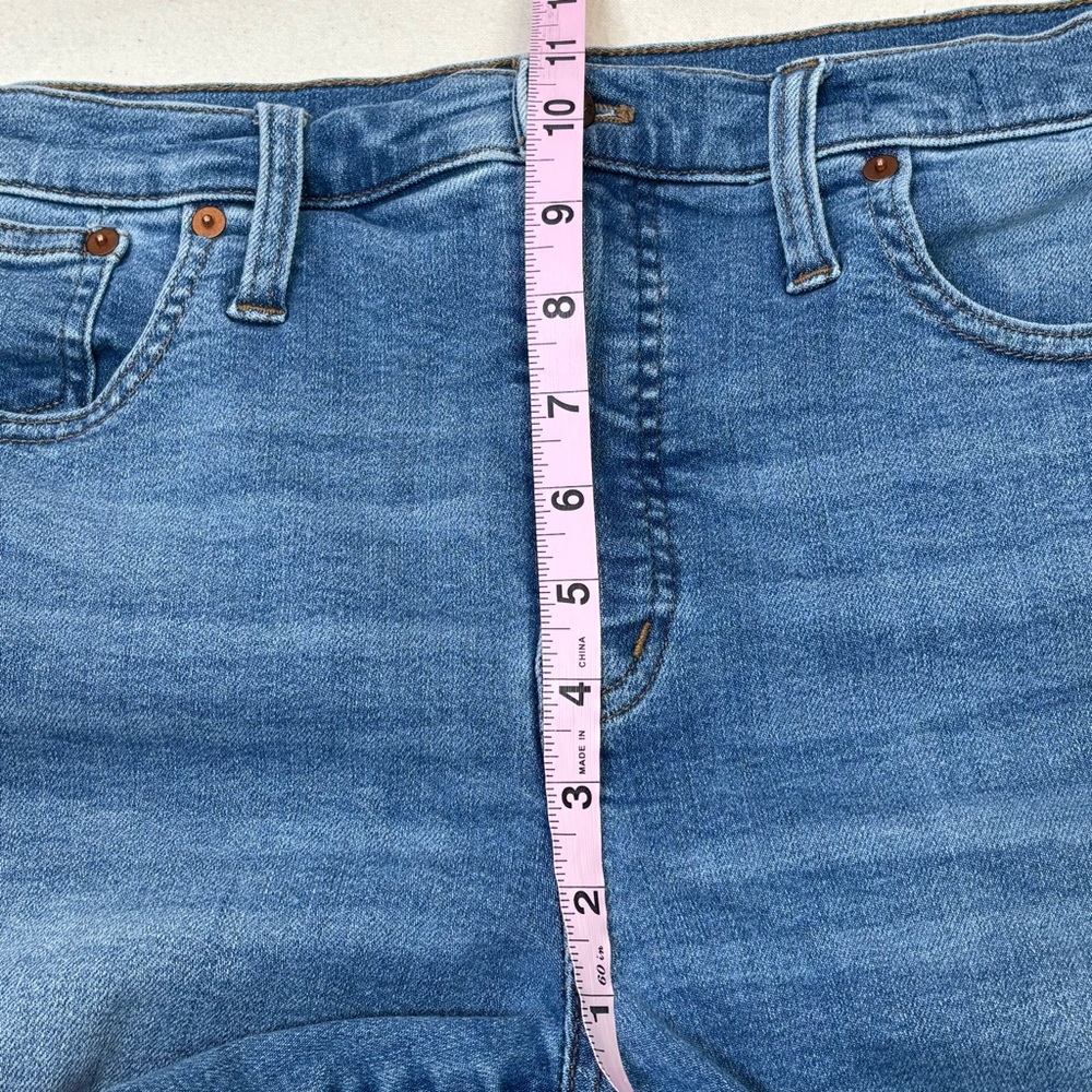 Madewell Cali Demi-Boot‎ Jeans PETITE Size 31P | 12P High Waist 24” Inseam - Picture 13 of 15